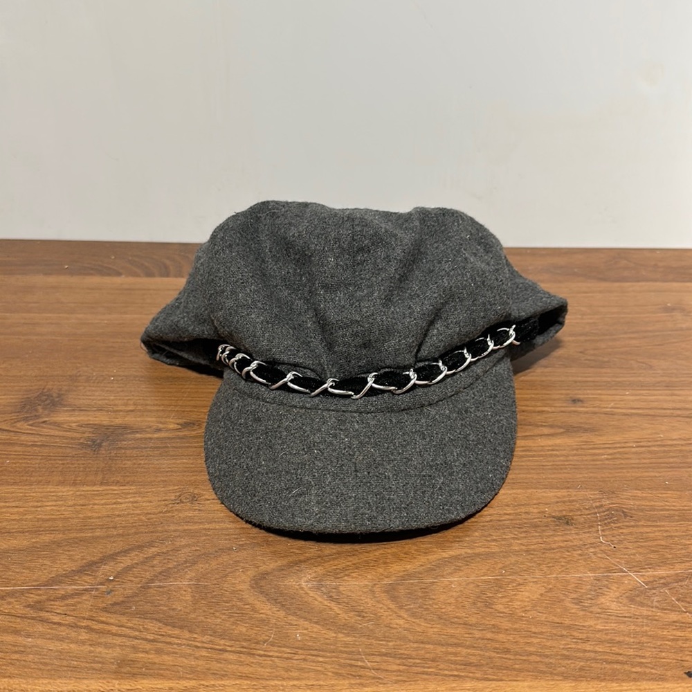 Grey hat